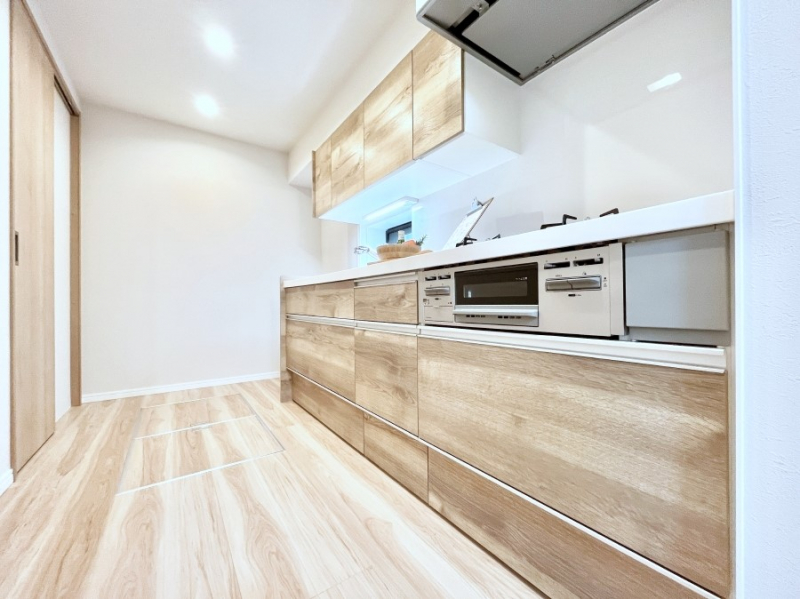 �L�b�`���@�������������I�ɁA�y�����I�V�X�e���L�b�`��