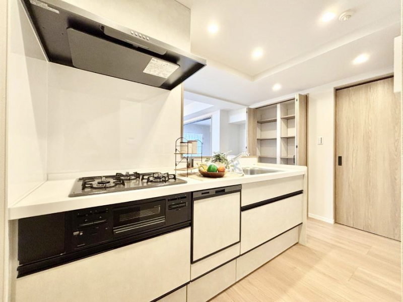 �L�b�`���@���������Ȃ���ł����Ƒ��Ƃ̉�b���y���߂�ΖʃL�b�`�� 