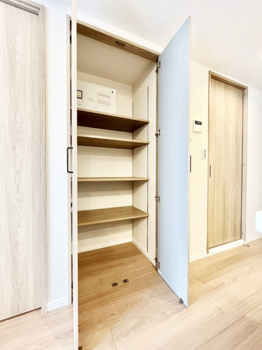 ���[�@������ꂪ���ȉƑ����L�̏�������p�i�Ȃǂ������Ղ���[�ł��郊�r���O���[�I  