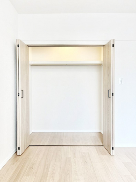 ���[�@��������ߗނ�ו��Ȃǂ̎��[�ɕ֗��ȃN���[�[�b�g�t���B