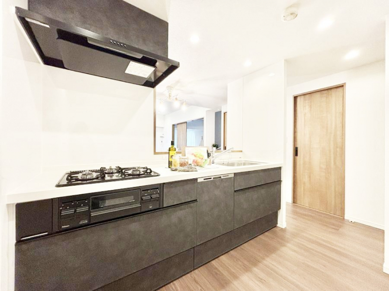 �L�b�`���@�������������I�ɁA�y�����I�V�X�e���L�b�`��