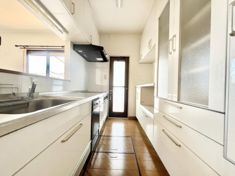 �L�b�`���@�L�b�`���Ƃ������̃J�b�v�{�[�h�B�S�̂ɓ��ꊴ����d�オ��ɂȂ��Ă��܂��B