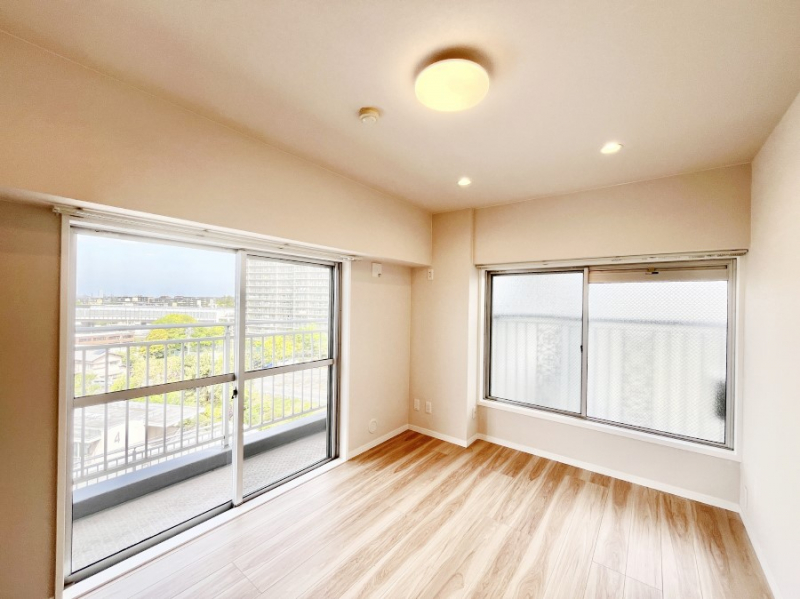 ���̑����ρ@�o���R�j�[���J�������v���X���Ă����m���@