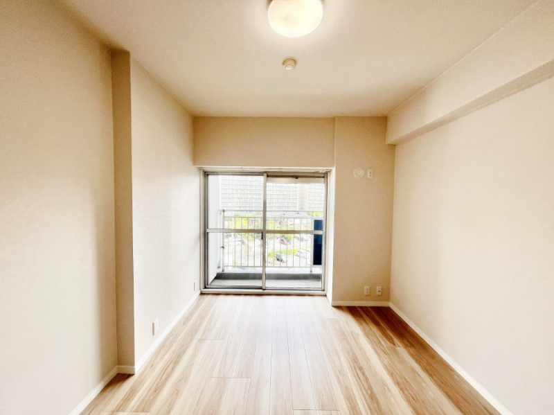 ���̑����ρ@�o���R�j�[�ɖʂ��Ă���̂Ŗ��邭���K�ȃv���C�x�[�g���[���@