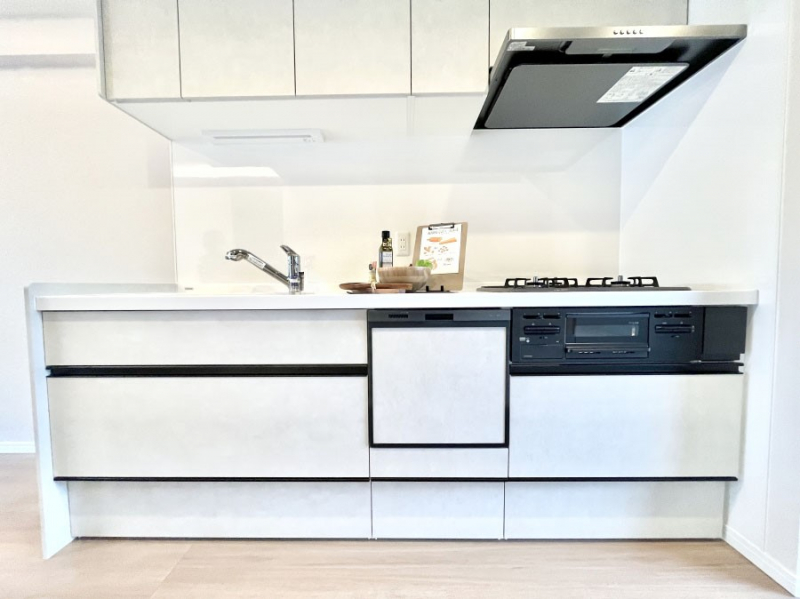 �L�b�`���@�������̂������ŉƑ��̏Ί炪�L����܂�