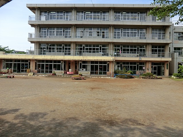 ���ӊ��@���w�Z 1880m �K�u��s�����菬�w�Z