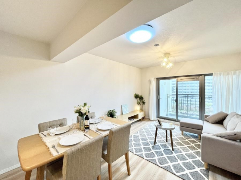 ���r���O�@�傫�ȑ����炽���Ղ�̗z���ƕ����������郊�r���O