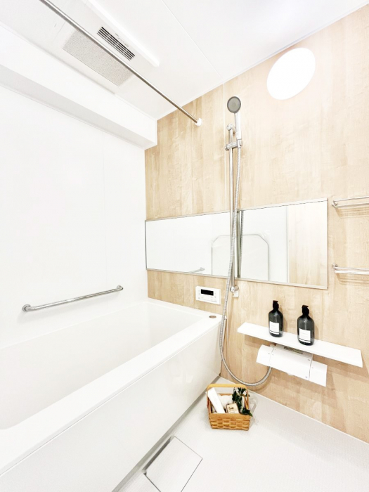 �����@����̔�������Ă���閾�邢�������̂���o�X���[��