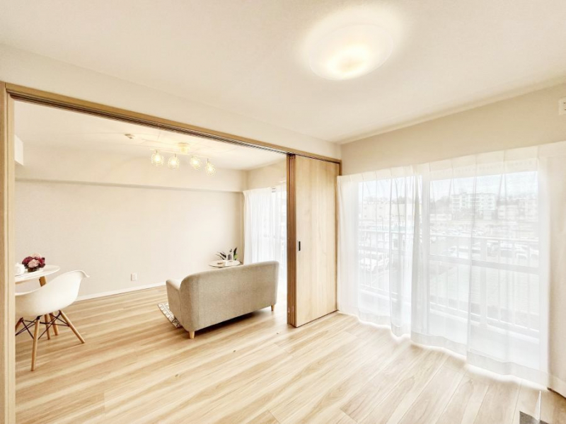 ���̑����ρ@�o���R�j�[���J�������v���X���Ă����m��