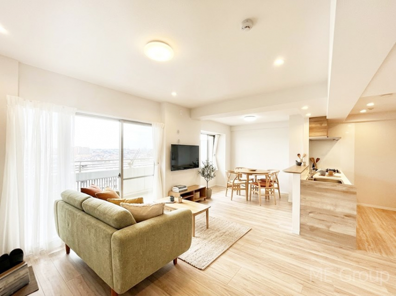 ���r���O�@�������������͋C�̂k�c�j�͉Ƒ��݂�Ȃ̉��K��ԁ@���Ƌ��CG�ł�