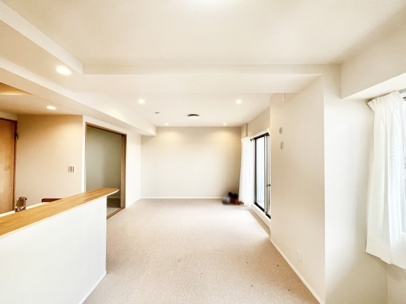 ���r���O�@�Ƒ��c���̎��Ԃ����������Ȃ��났�̃��r���O�_�C�j���O�B   