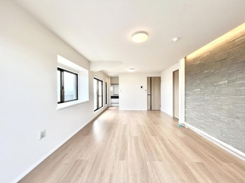 ���r���O�@�Ƒ��ꏏ�ɂ��H�����y���݂����Ȃ�L�X���r���O�_�C�j���O