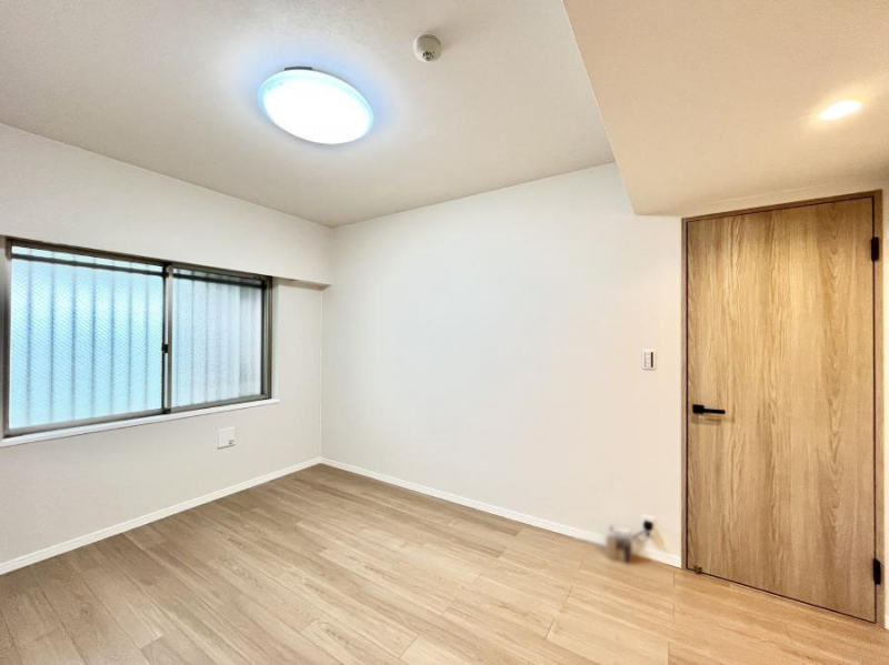 �q�������@-