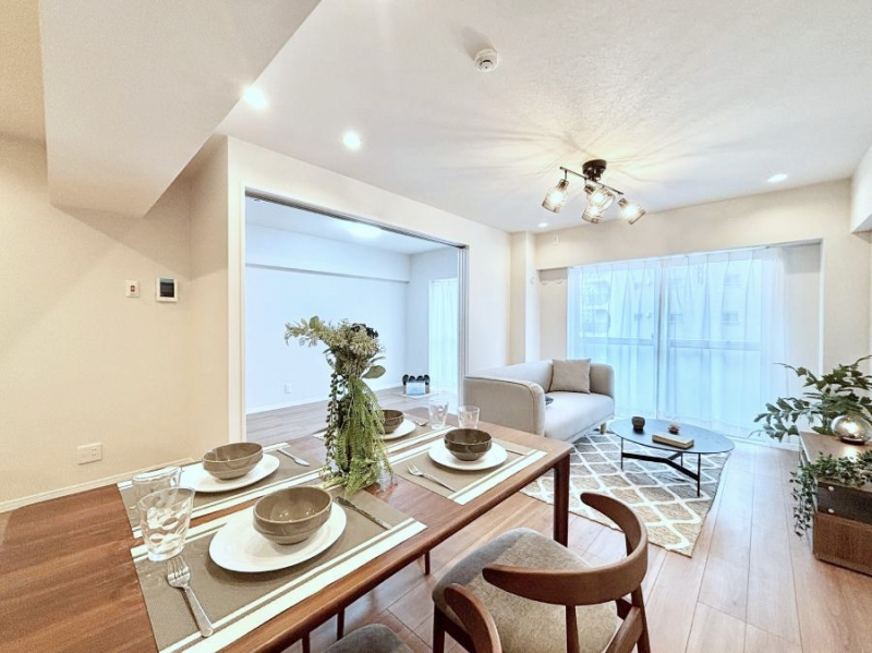 ���r���O�@�Ƒ��c���̎��Ԃ����������Ȃ��났�̃��r���O�_�C�j���O�B   