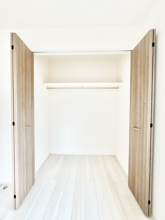 ���[�@�����Ղ�̎��[�X�y�[�X�ŉ��K�ɕ�点����