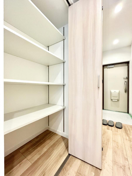 ���̑����ρ@�L�����[�B�|�������G�߂̏��������[���邱�Ƃ��ł��܂��B