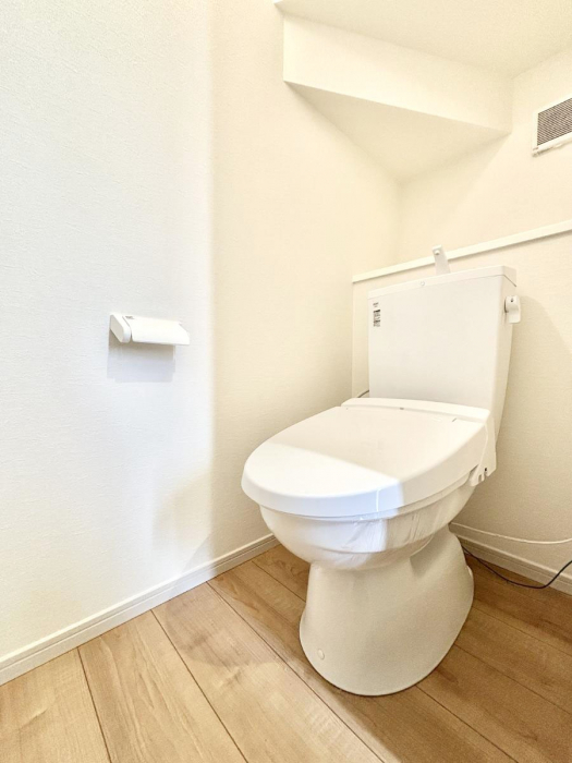 �g�C���@�g�C����1�K��2�K���ꂼ��ɔz�u����Ă��ĂƂĂ��֗��ł��B 