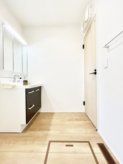 ���̑��@��Ƃ�̐��ʃX�y�[�X�Œ��̐g�x�x�����N���N