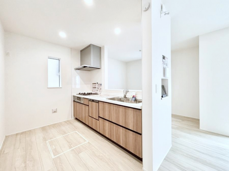 �L�b�`���@���������Ȃ���ł����Ƒ��Ƃ̉�b���y���߂�ΖʃL�b�`��