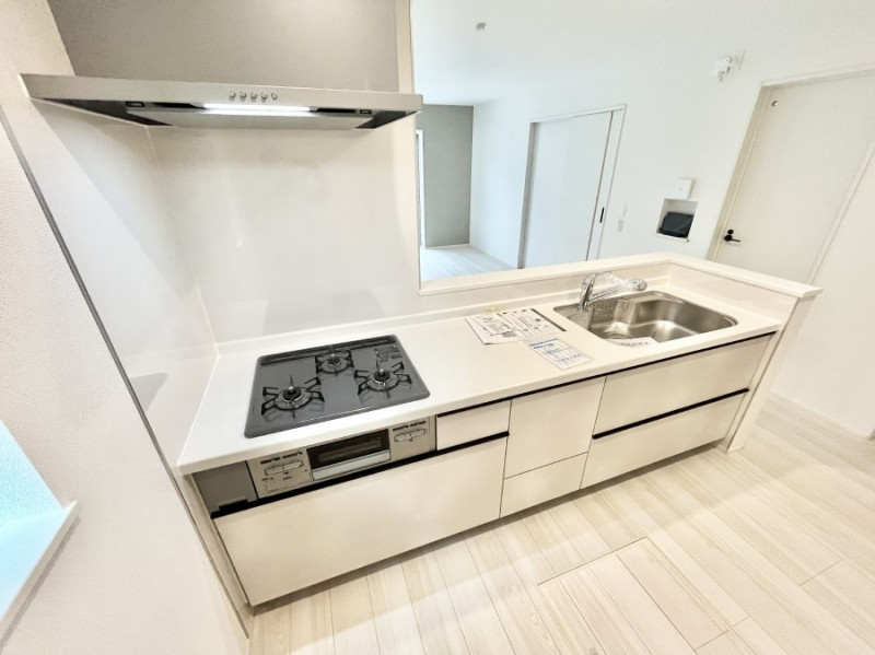 �L�b�`���@���������Ȃ���ł����Ƒ��Ƃ̉�b���y���߂�ΖʃL�b�`��