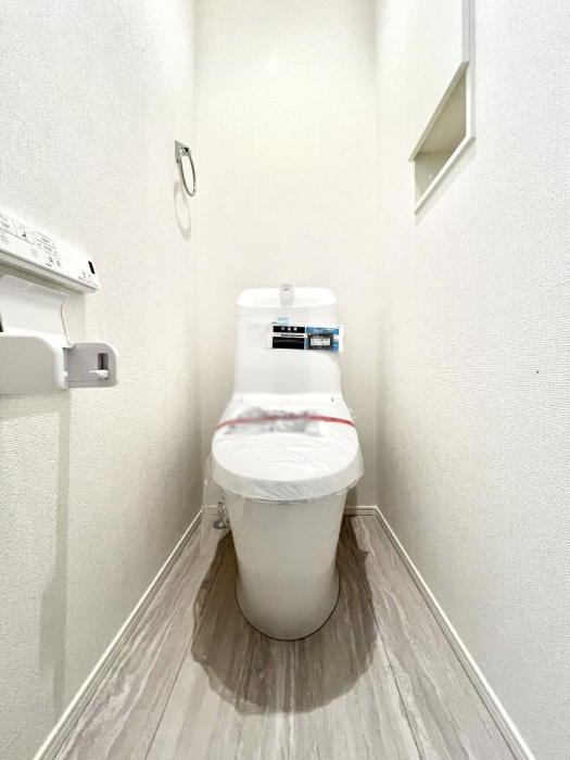 �g�C���@�g�C����1�K��2�K���ꂼ��ɔz�u����Ă��ĂƂĂ��֗��ł��B 