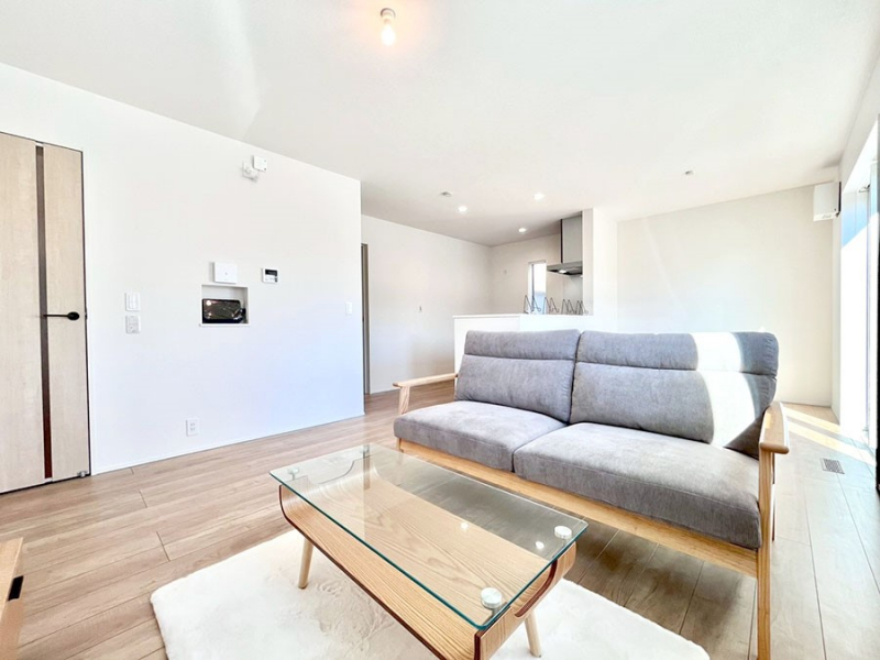 ���̑����ρ@�Ƒ��̏Ί炪���R�Ɛ��܂�Ă���A����ȕ��͋C�̃_�C�j���O�Ɏd�オ���Ă��܂��B