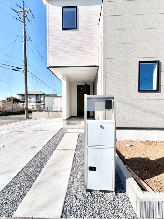 ���̑��@�V���v���f�U�C���̃|�X�g�B