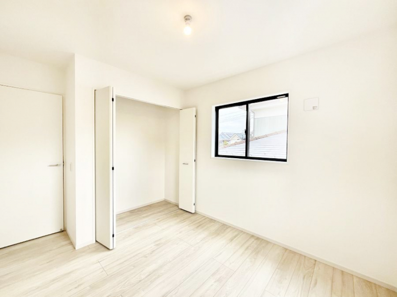 �Q���@�g���₷���`�Ńx�b�g��Ƌ�̒u�����ɂ����邱�Ƃ�����܂���B