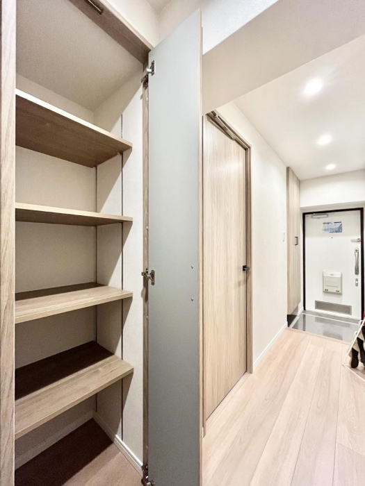 ���̑����ρ@�L�����[�B�|�������G�߂̏��������[���邱�Ƃ��ł��܂��B