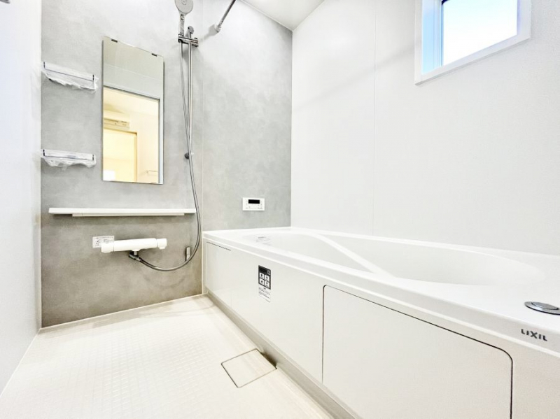 �����@����̔�������Ă���閾�邢�������̂���o�X���[��