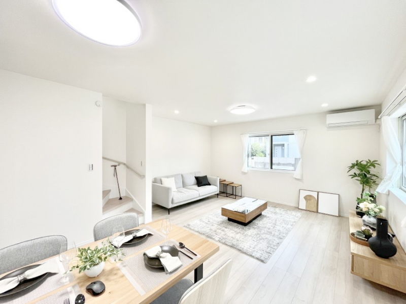 ���̑����ρ@���r���O�K�i���Ƒ��̏Ί�Ɖ�b���Ȃ��ł���܂�  