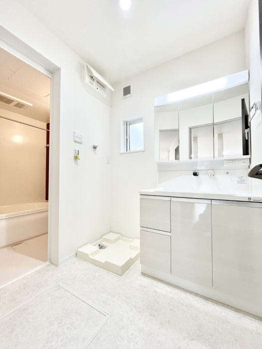 ���̑��@�L�X�Ƃ�Ƃ�̂��郉���h���[�X�y�[�X�B  