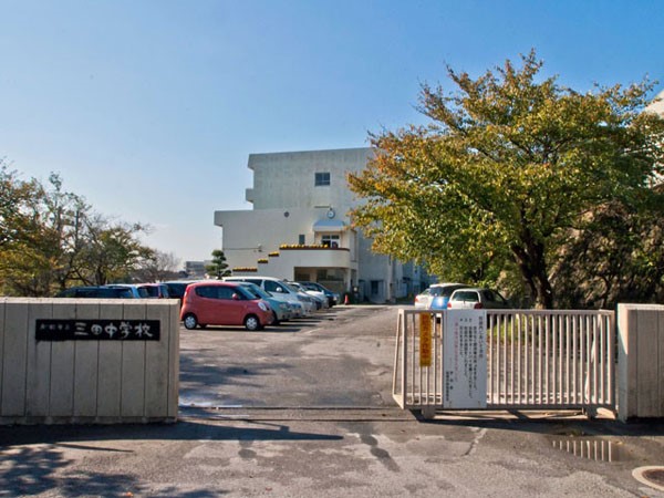 ���ӊ��@���w�Z 930m �D���s���O�c���w�Z