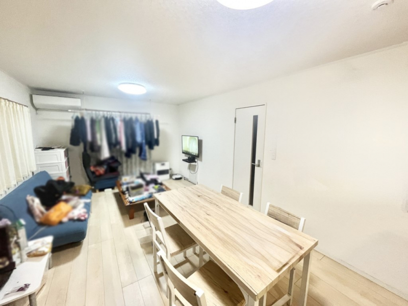 ���̑����ρ@�Ƒ��̏Ί炪���R�Ɛ��܂�Ă���A����ȕ��͋C�̃_�C�j���O�Ɏd�オ���Ă��܂� 