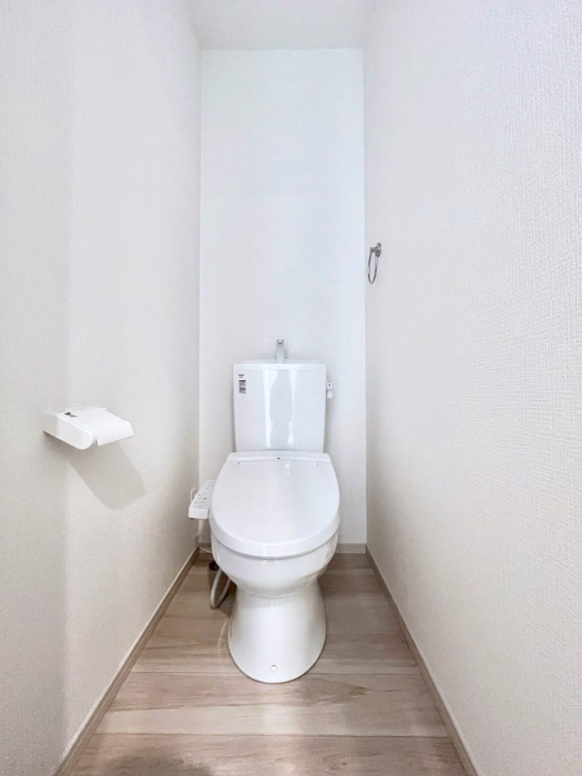�g�C���@�g�C����1�K��2�K���ꂼ��ɔz�u����Ă��ĂƂĂ��֗��ł��B 