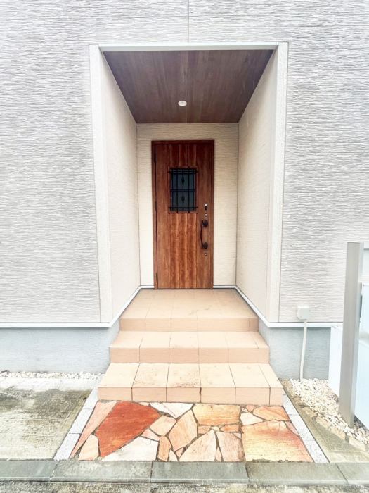 ���ց@��؂ȉƑ��A���q���o�}���錺�ցB