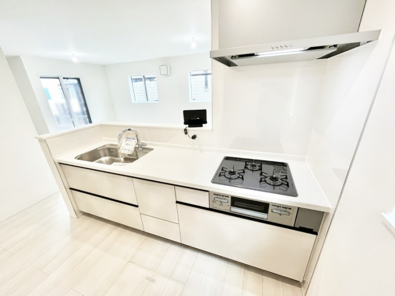 �L�b�`���@�J�E���^�[�z���ɂ��b�������Ȃ��疈���̂������������Ɗy����