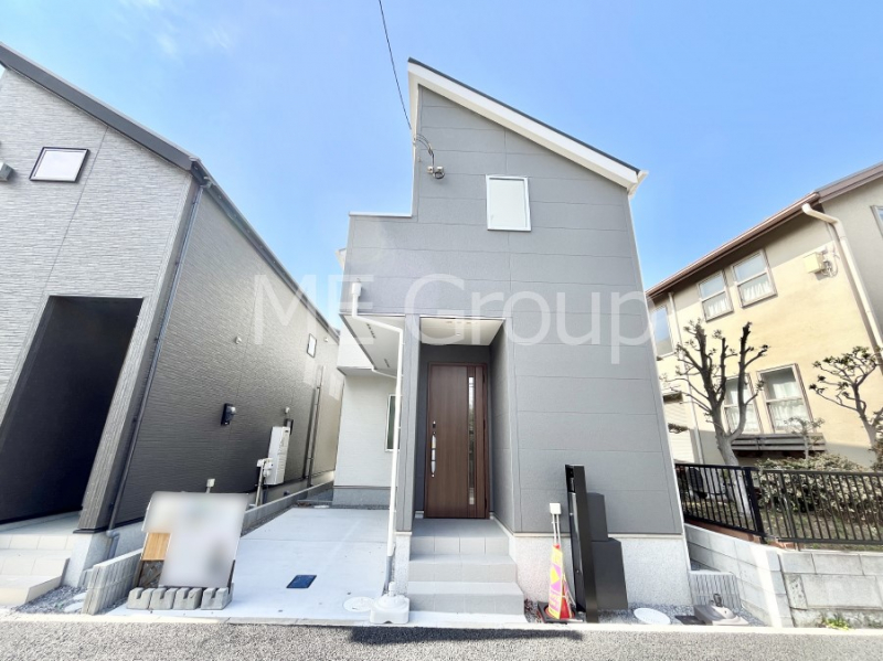 ���n�O�ώʐ^�@�������ꂽ�O�ρA�㎿�ȏZ��Ԃ��L���鎺���͉i�����S���ĉ߂�����Z���ł��B  