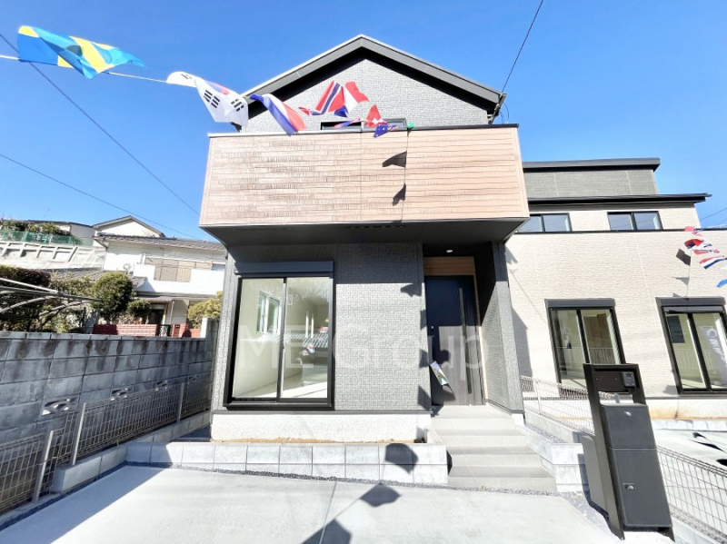 ���n�O�ώʐ^�@�������ꂽ�O�ρA�㎿�ȏZ��Ԃ��L���鎺���͉i�����S���ĉ߂�����Z���ł��B 