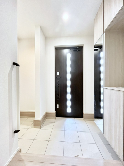 ���ց@�V���[�Y�C���N���[�N�t���̌��ցB�Ƒ��S���̌C��J��Ȃǂ���������[�ł��܂��B