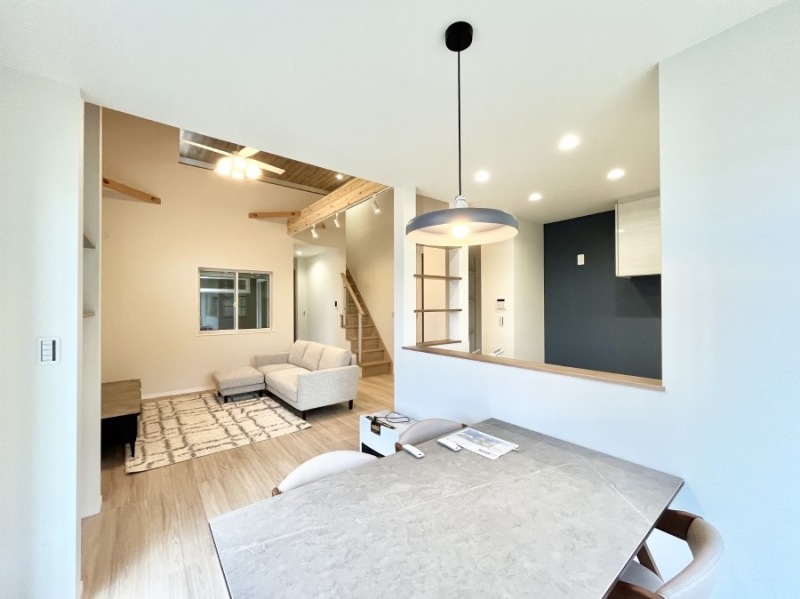 ���̑����ρ@�Ƒ������R�ƏW�܂�e���̃X�y�[�X�ɂȂ肻��