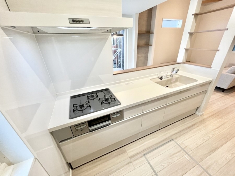 �L�b�`���@���������Ȃ���ł����Ƒ��Ƃ̉�b���y���߂�ΖʃL�b�`��