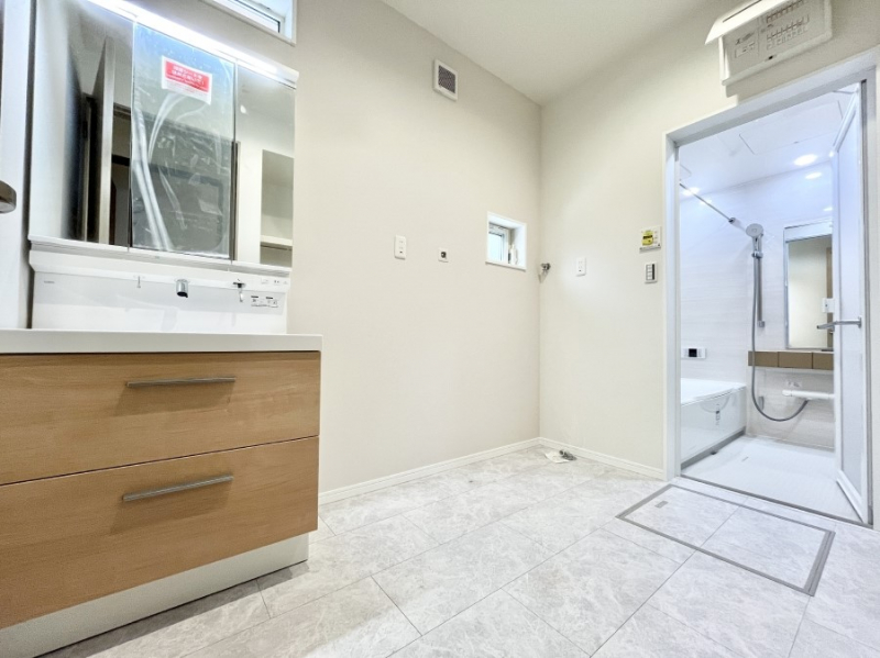 ���̑��@�������̂�����K��Ԃł��B�����̐g�x�x���C�����ǂ����g�������܂��B 