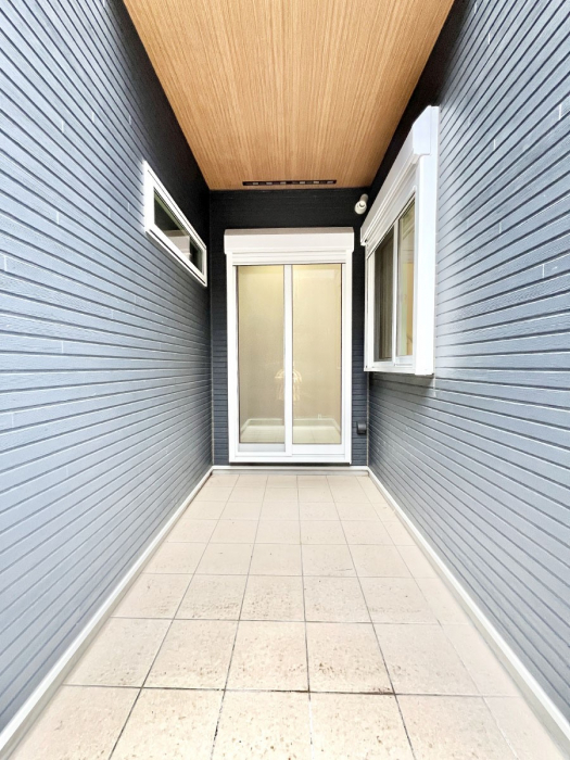 �o���R�j�[�@�㕔�ɉ������������Ă���̂ŋ}�ȉJ�̎��ɂ����S�ł��B