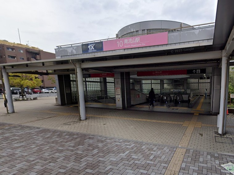 ���ӊ��@�w 1300m ���΃G�N�X�v���X�여�R�w