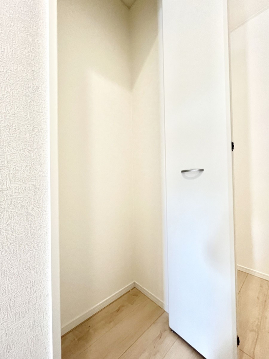 ���̑����ρ@�L�����[�B�|�������G�߂̏��������[���邱�Ƃ��ł��܂��B