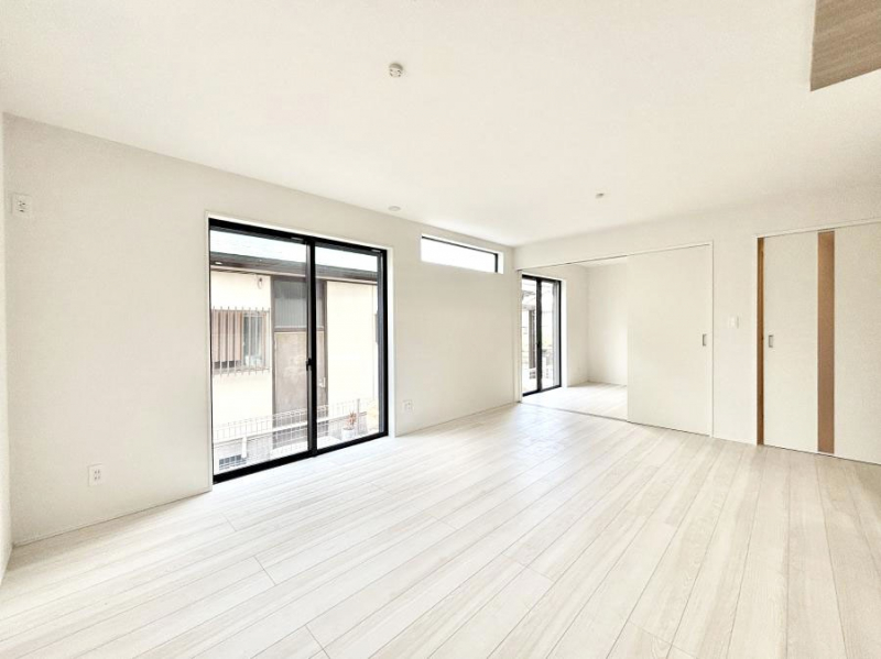 ���̑����ρ@�傫�ȑ����炽���Ղ�̗z���ƕ����������郊�r���O  