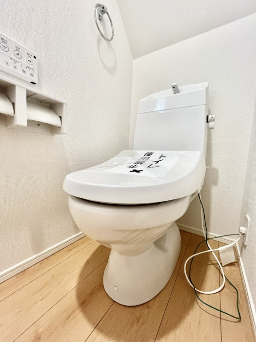 �g�C���@�g�C����1�K��2�K���ꂼ��ɔz�u����Ă��ĂƂĂ��֗��ł��B 