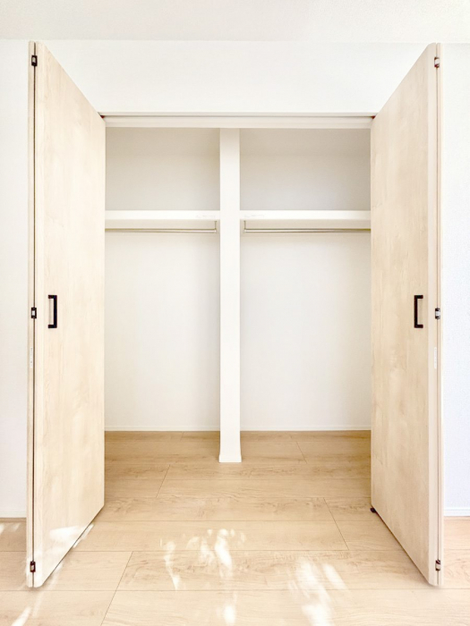 ���[�@�m���̃N���[�[�b�g�B���s��������̂Ō���̈ߗނ�����������܂�܂��B