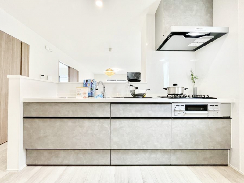 �L�b�`���@�������������I�ɁA�y�����I�V�X�e���L�b�`��  